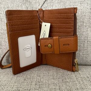 Brand New Fossil Wallet /wristlet
